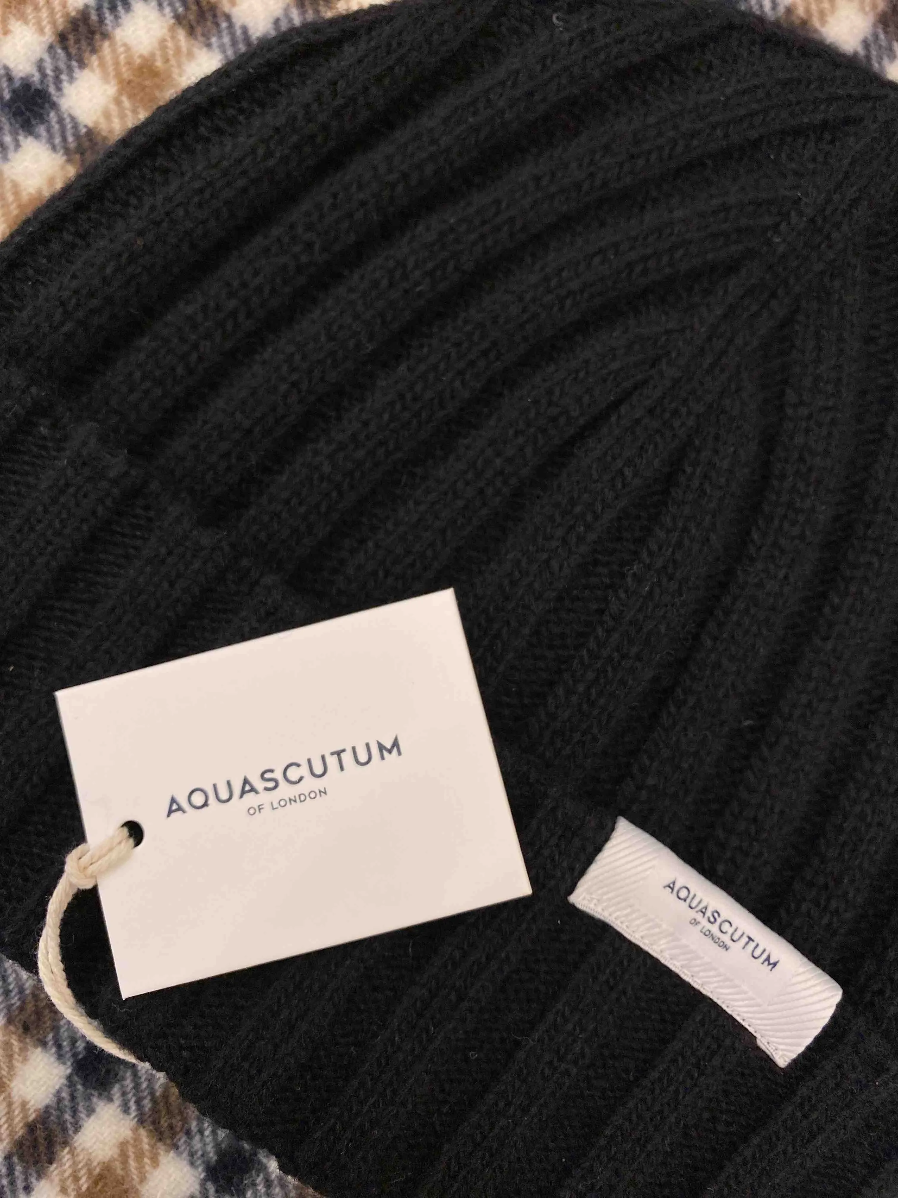 Aquascutum of London Cappello Cuffia Lana Nero